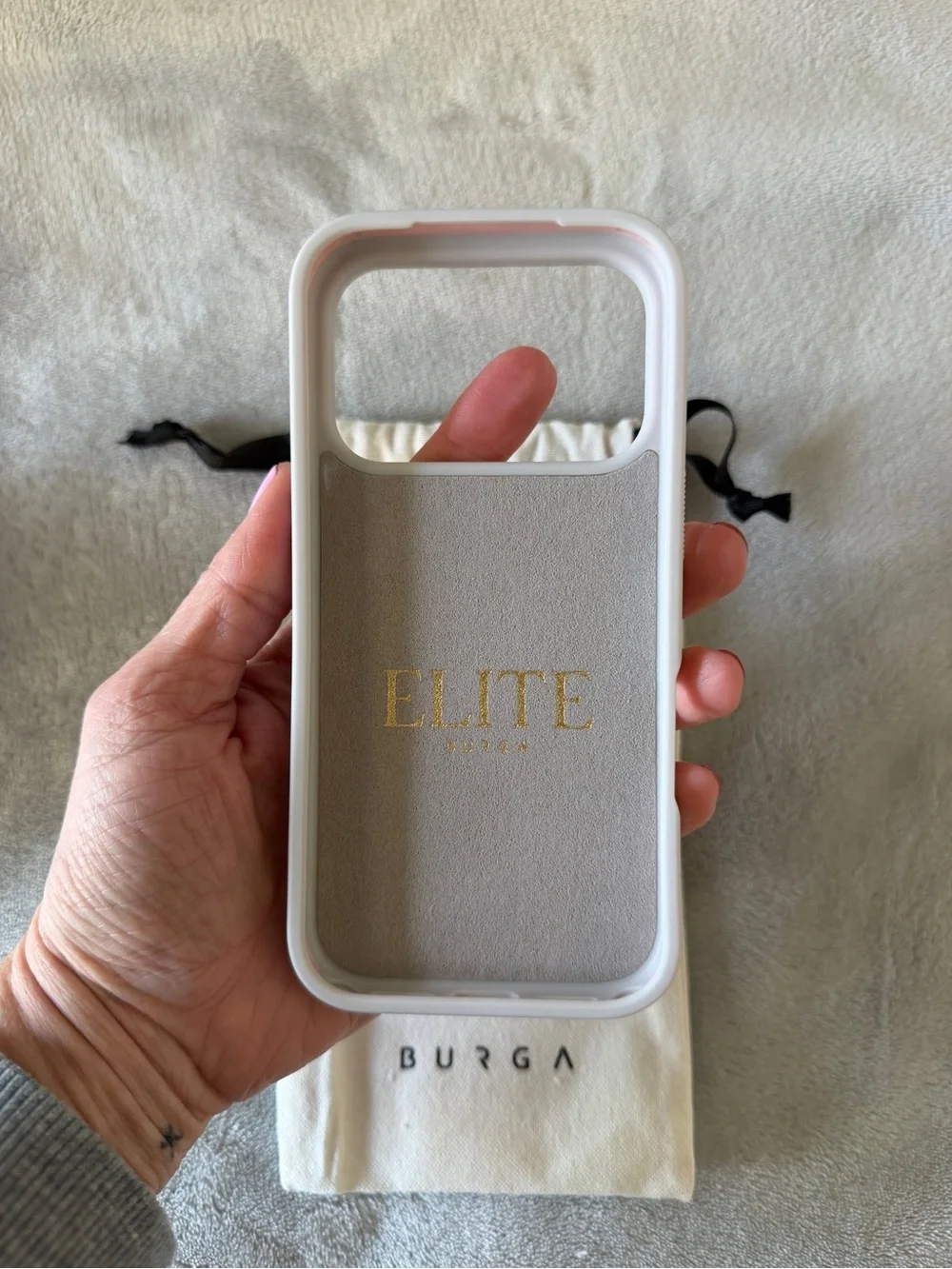 Burga “Gone Country” IPhone 17 Pro phone case and ring